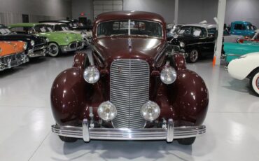 Cadillac-Series-85-V-12-Berline-1936-13