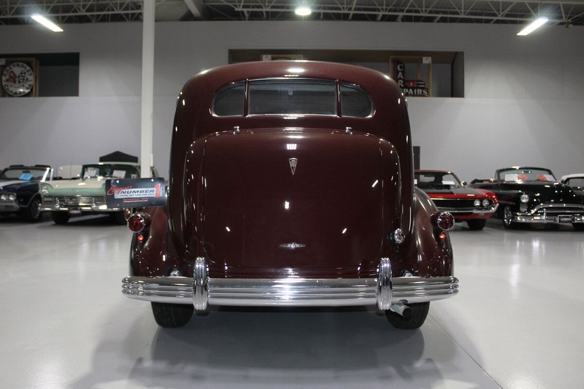 Cadillac-Series-85-V-12-Berline-1936-39