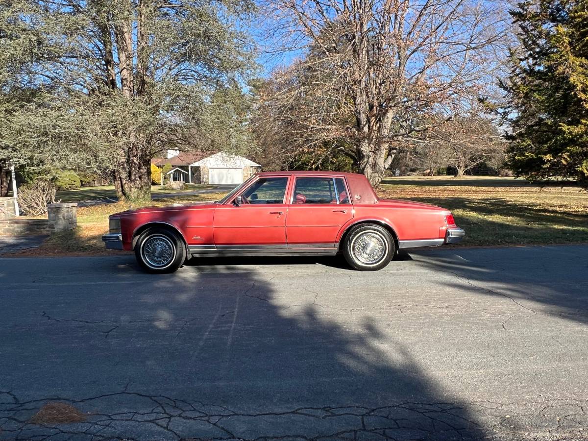 Cadillac-Seville-1976-2