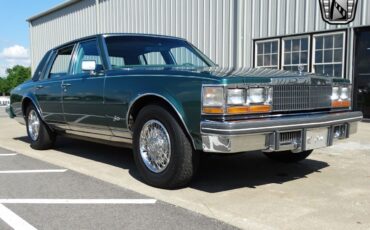 Cadillac-Seville-1977-9