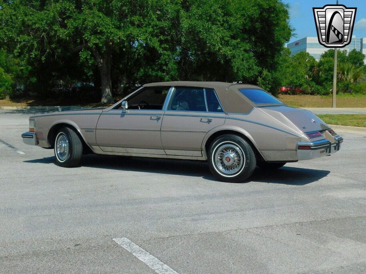 Cadillac-Seville-1983-4