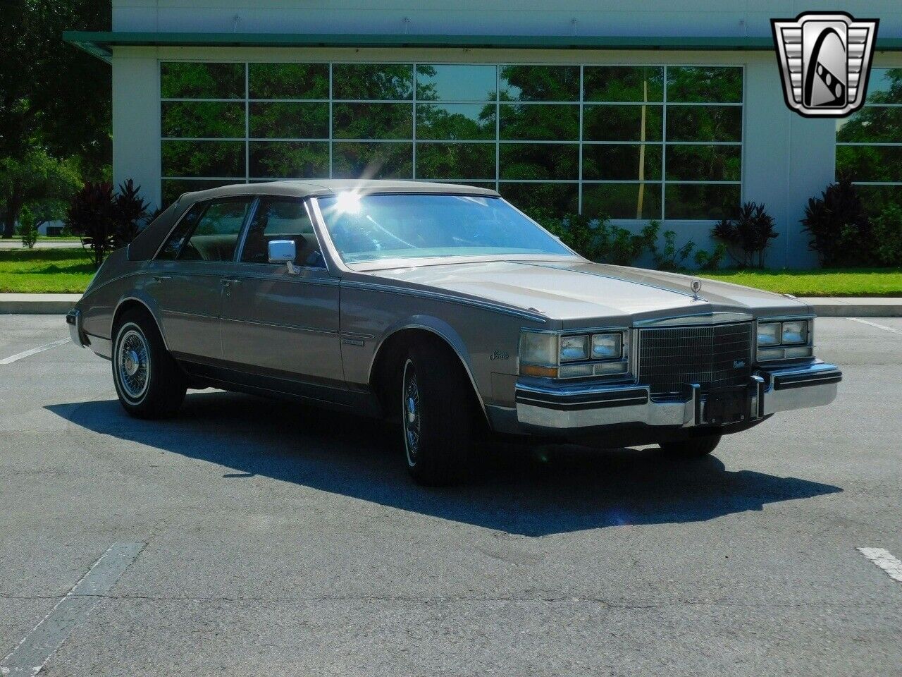 Cadillac-Seville-1983-8