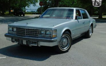 Cadillac-Seville-Berline-1976-3