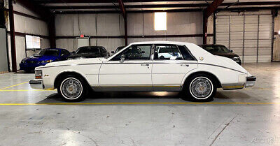 Cadillac-Seville-Berline-1985-17