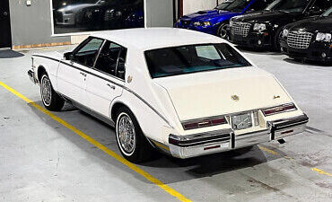 Cadillac-Seville-Berline-1985-21