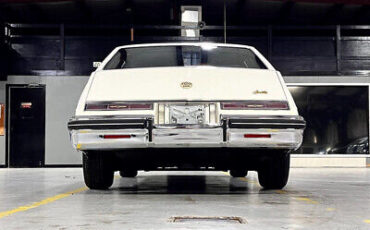 Cadillac-Seville-Berline-1985-22