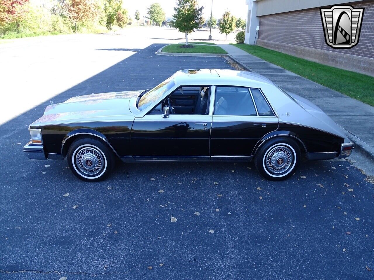 Cadillac-Seville-Berline-1985-3