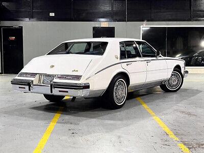 Cadillac-Seville-Berline-1985-3