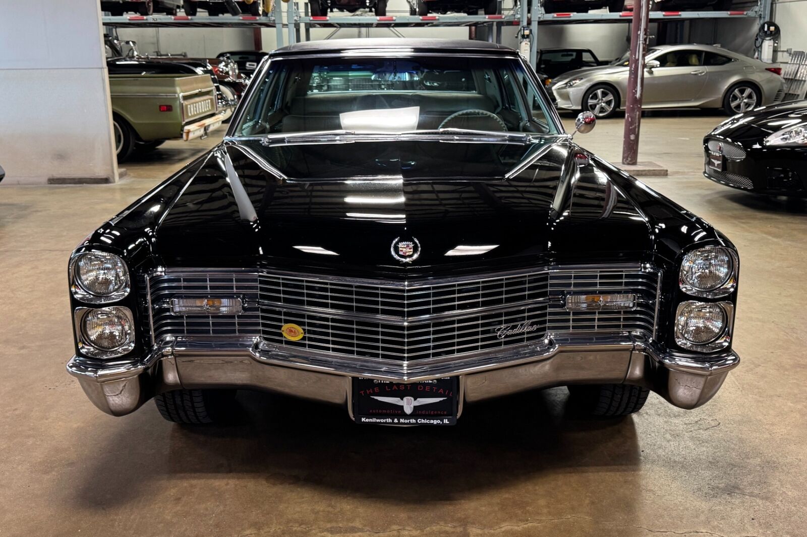 Cadillac-Sixty-Special-Fleetwood-Brougham-1966-1