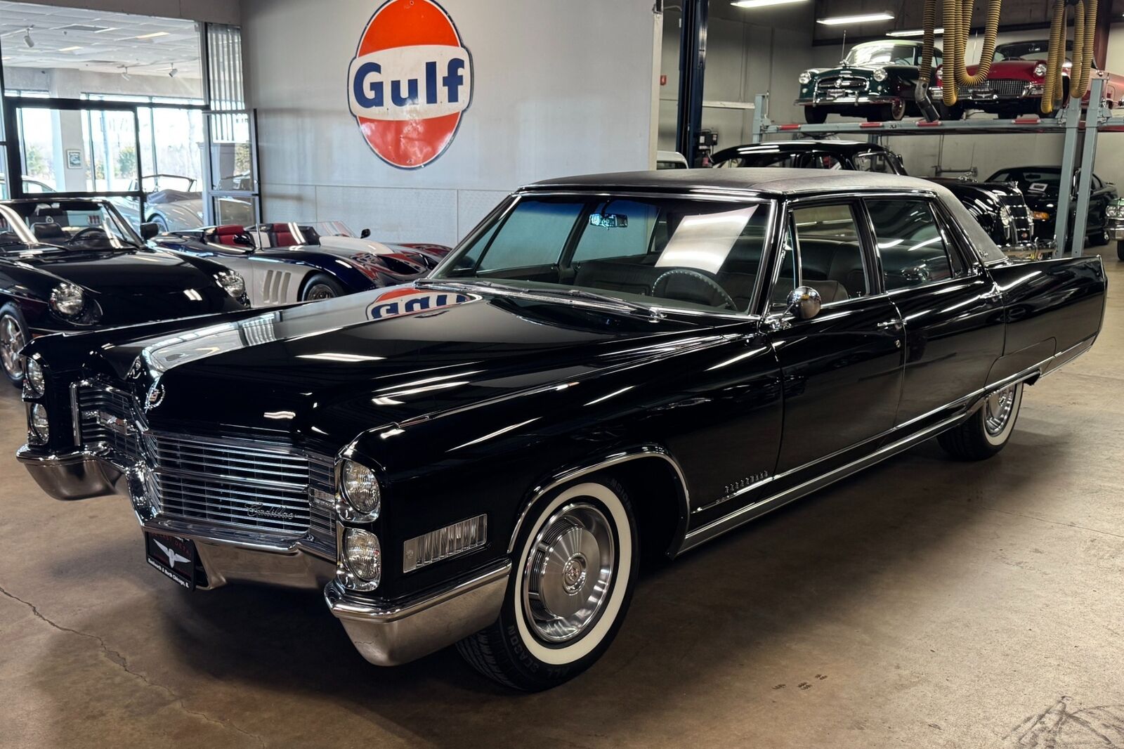 Cadillac-Sixty-Special-Fleetwood-Brougham-1966-2