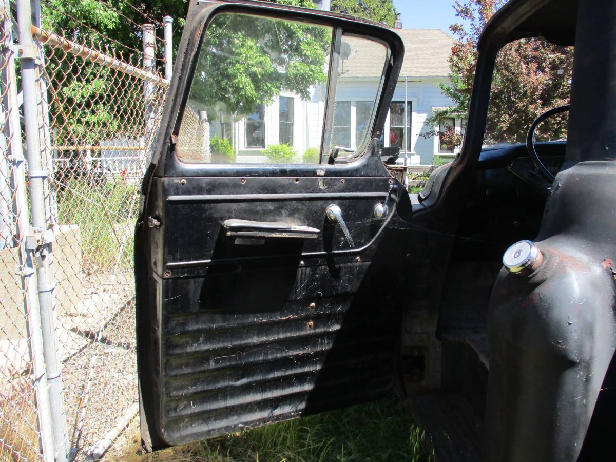 Chevrolet-3100-short-bed-1958-10