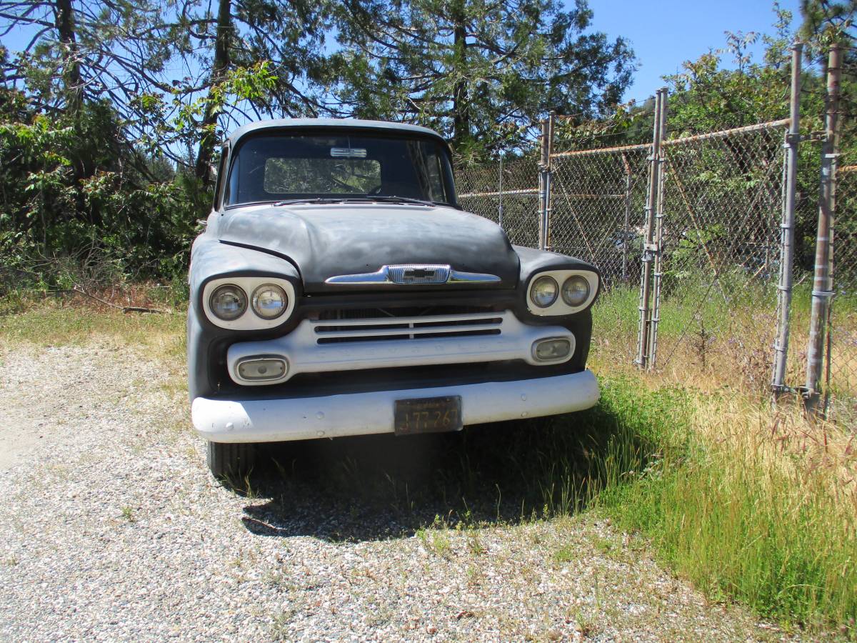 Chevrolet-3100-short-bed-1958