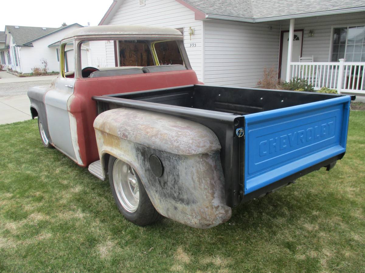 Chevrolet-3100-truck-1957-3