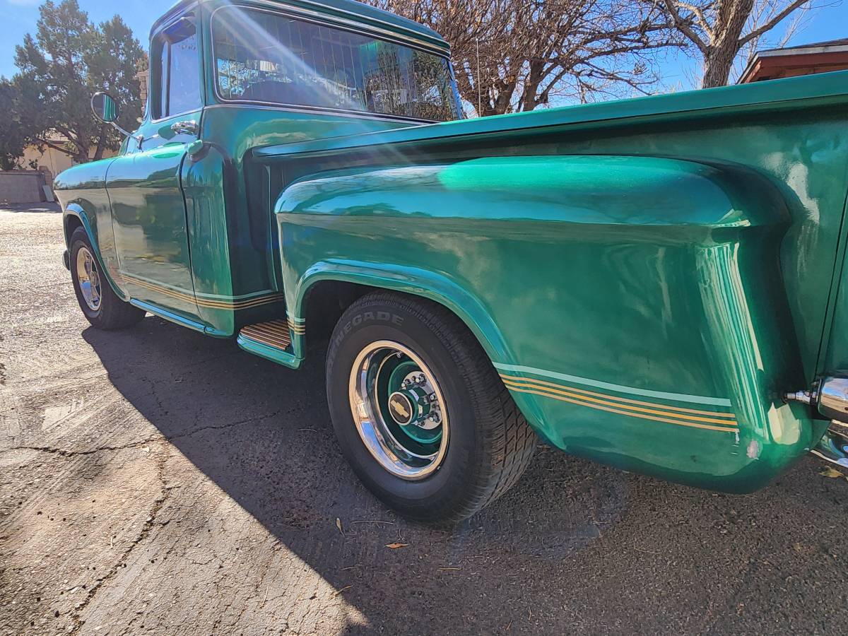 Chevrolet-Apache-1956-3