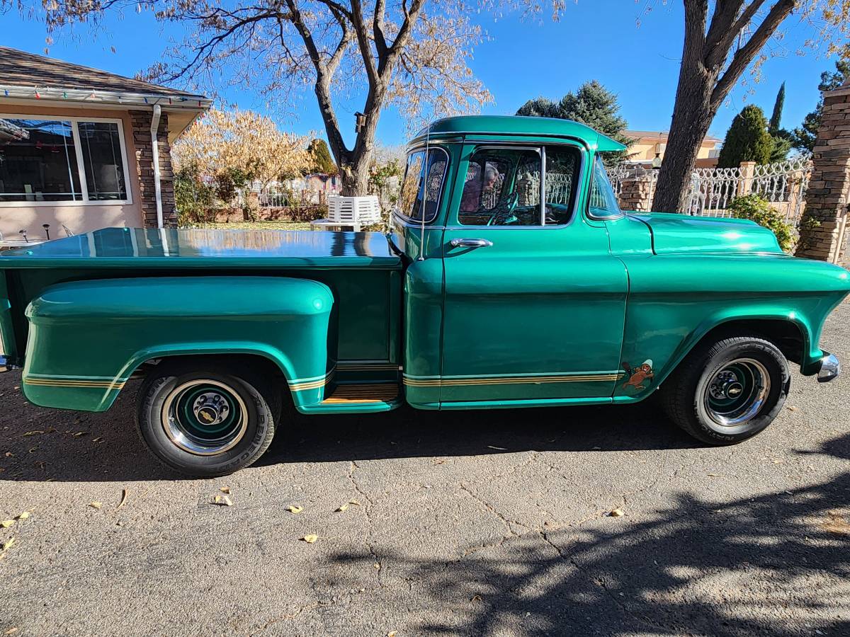 Chevrolet-Apache-1956-5