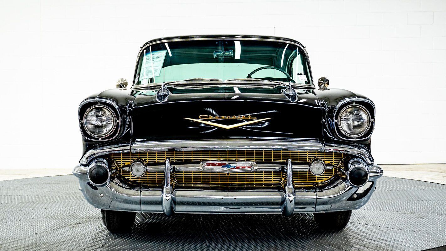 Chevrolet-Bel-Air-Hardtop-Coupe-1957-1