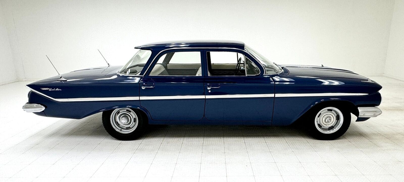 Chevrolet-Bel-Air150210-Berline-1961-5