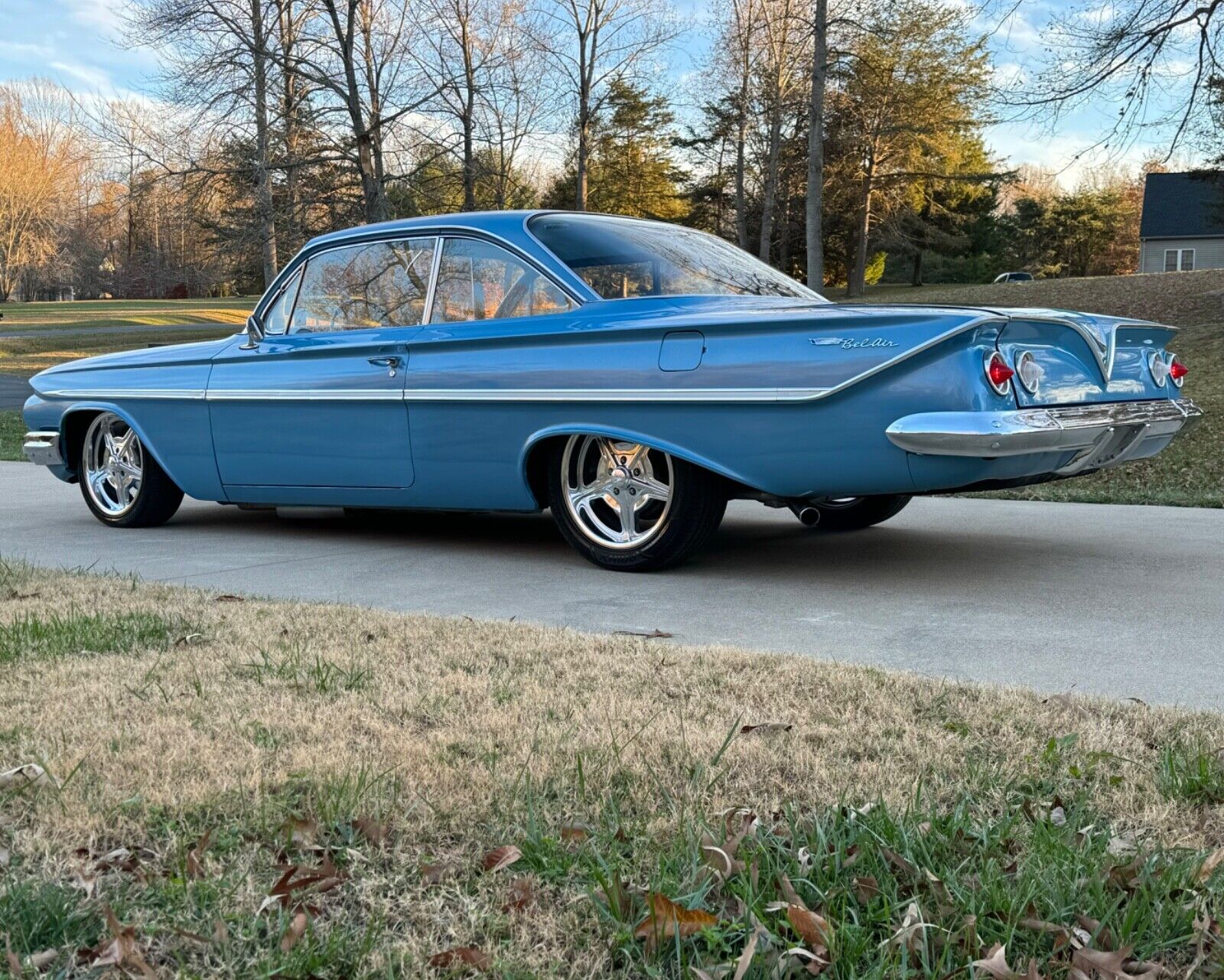 Chevrolet-Belair-1961-3