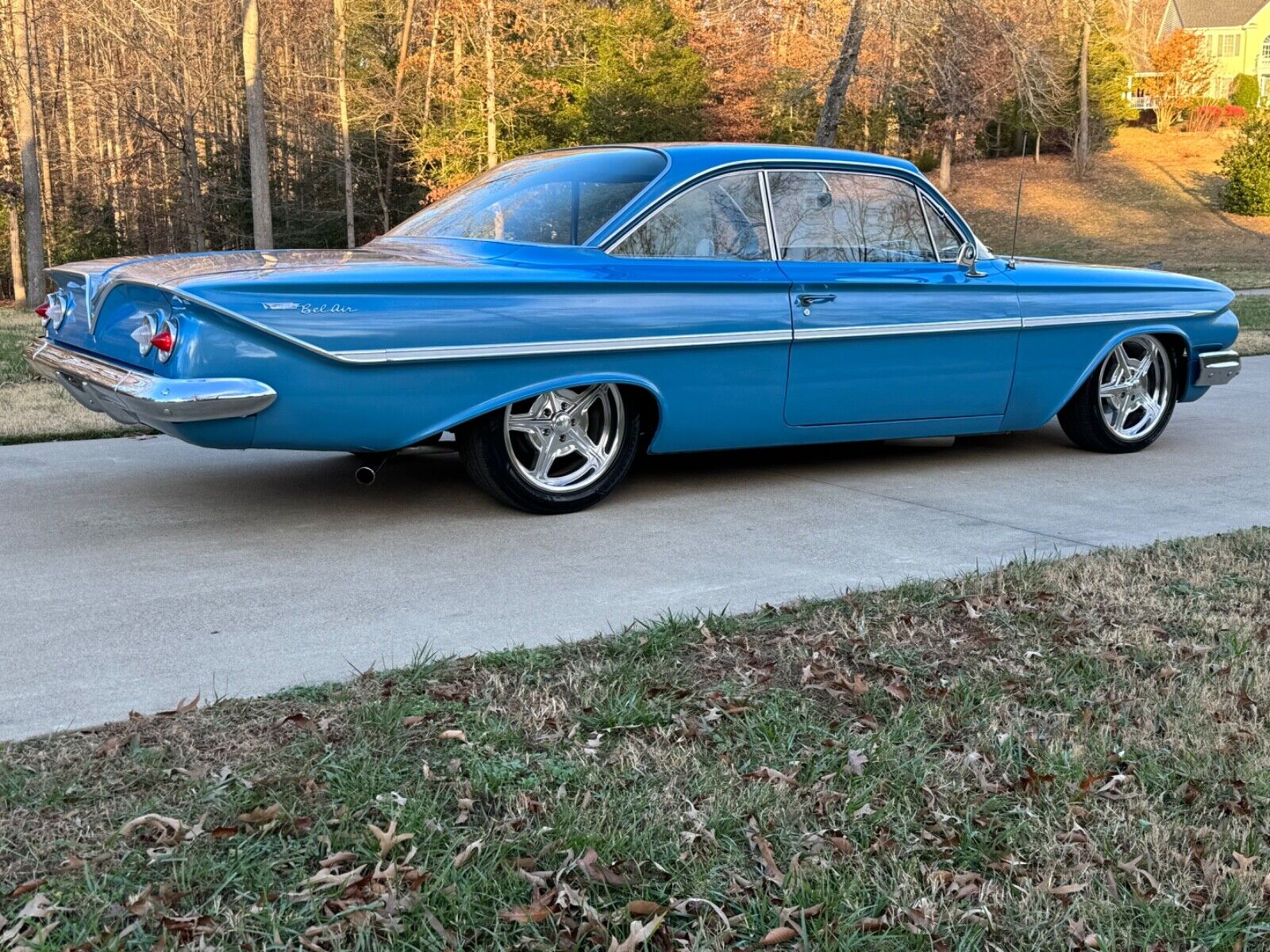 Chevrolet-Belair-1961-6