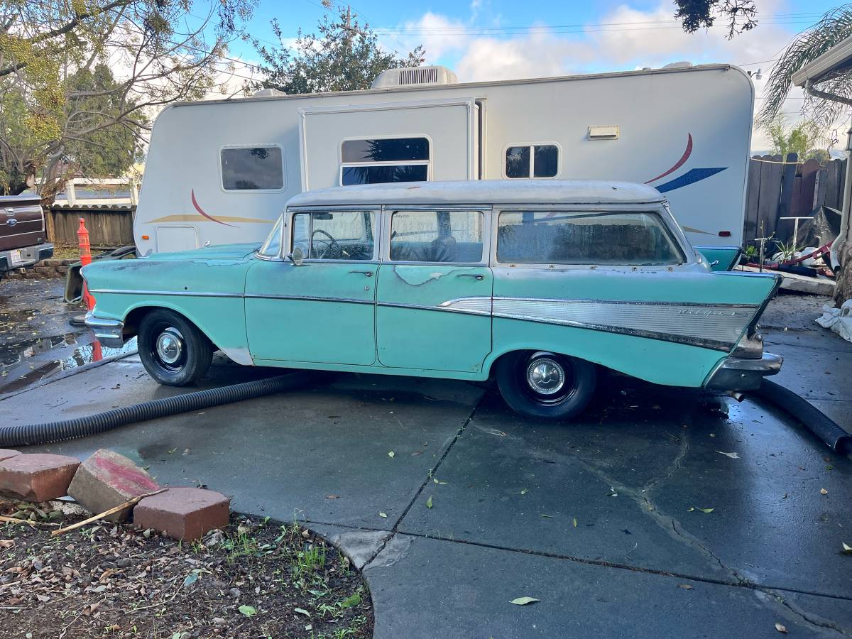 Chevrolet-Belair-wagon-1957-1