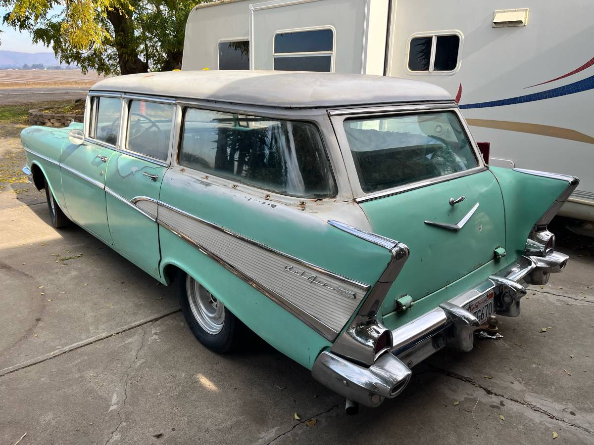 Chevrolet-Belair-wagon-1957-9