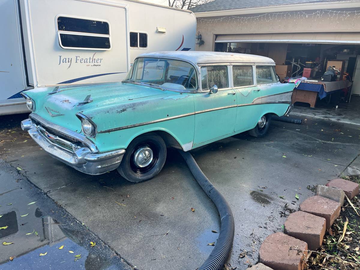 Chevrolet-Belair-wagon-1957