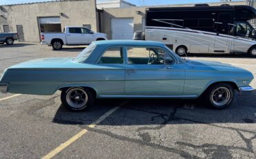 Chevrolet-Biscayne-1962-2