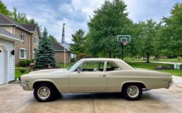 Chevrolet-Biscayne-1966-4