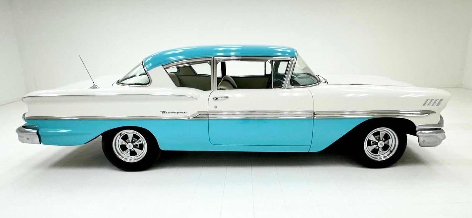 Chevrolet-Biscayne-Berline-1958-5