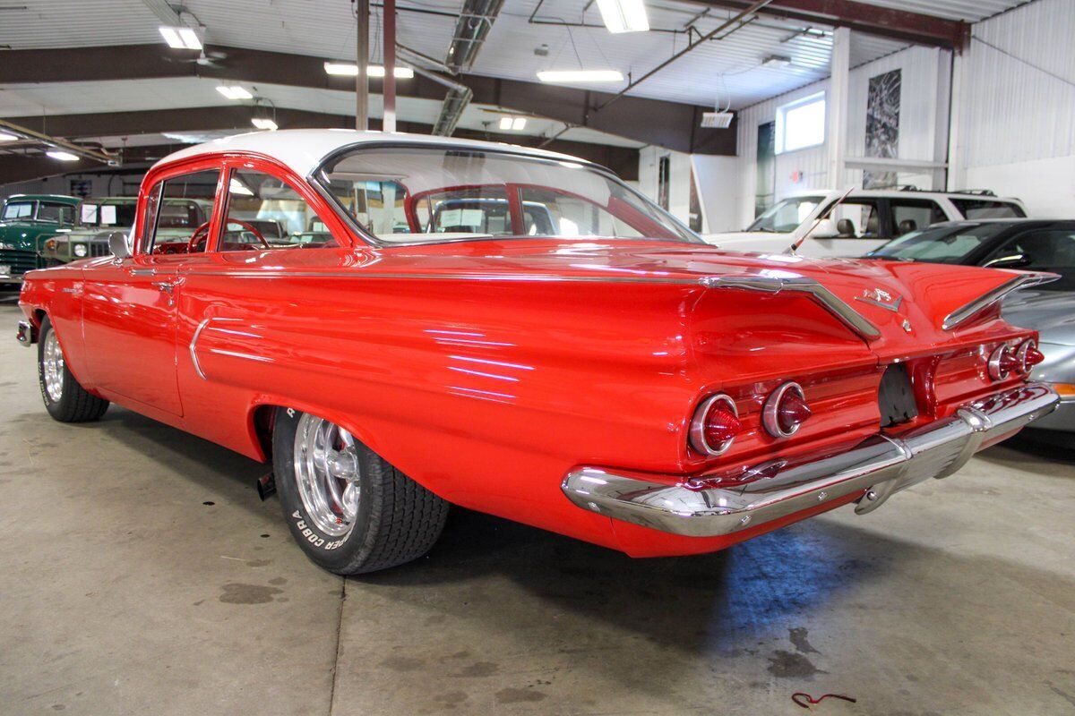 Chevrolet-Biscayne-Coupe-1960-3