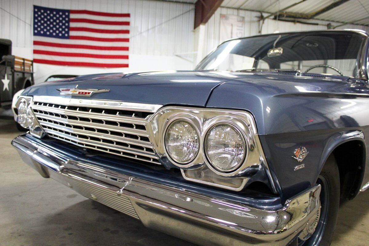 Chevrolet-Biscayne-Coupe-1962-8