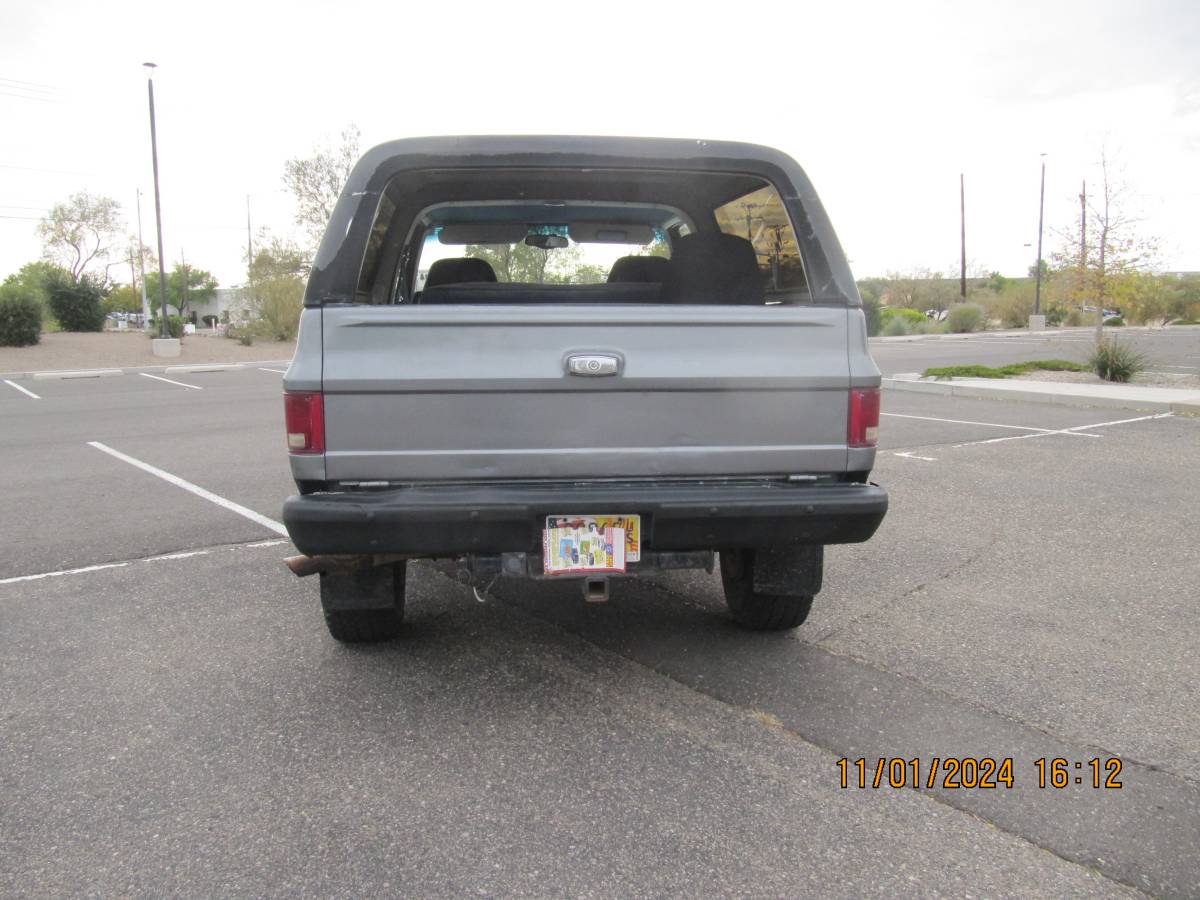 Chevrolet-Blazer-4x4-1987-4