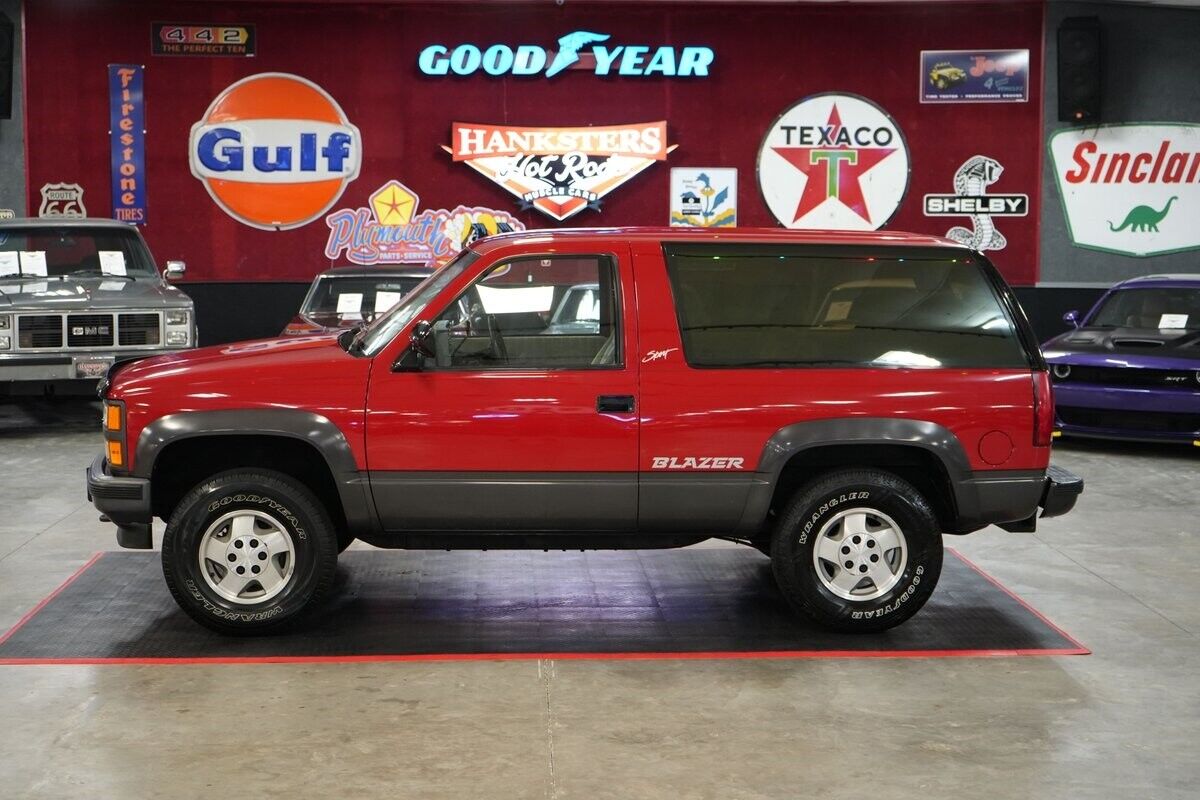 Chevrolet-Blazer-Sport-4x4-SUV-1992-10