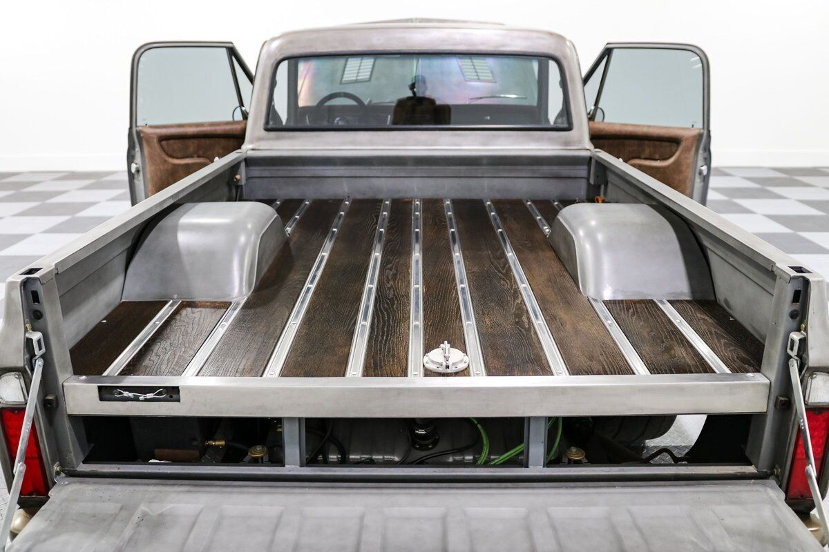 Chevrolet-C-10-1972-23