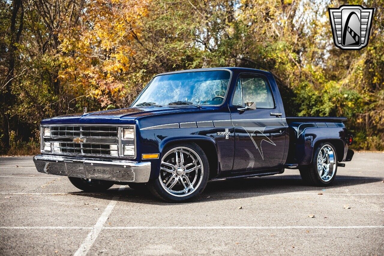 Chevrolet-C-10-1983-2