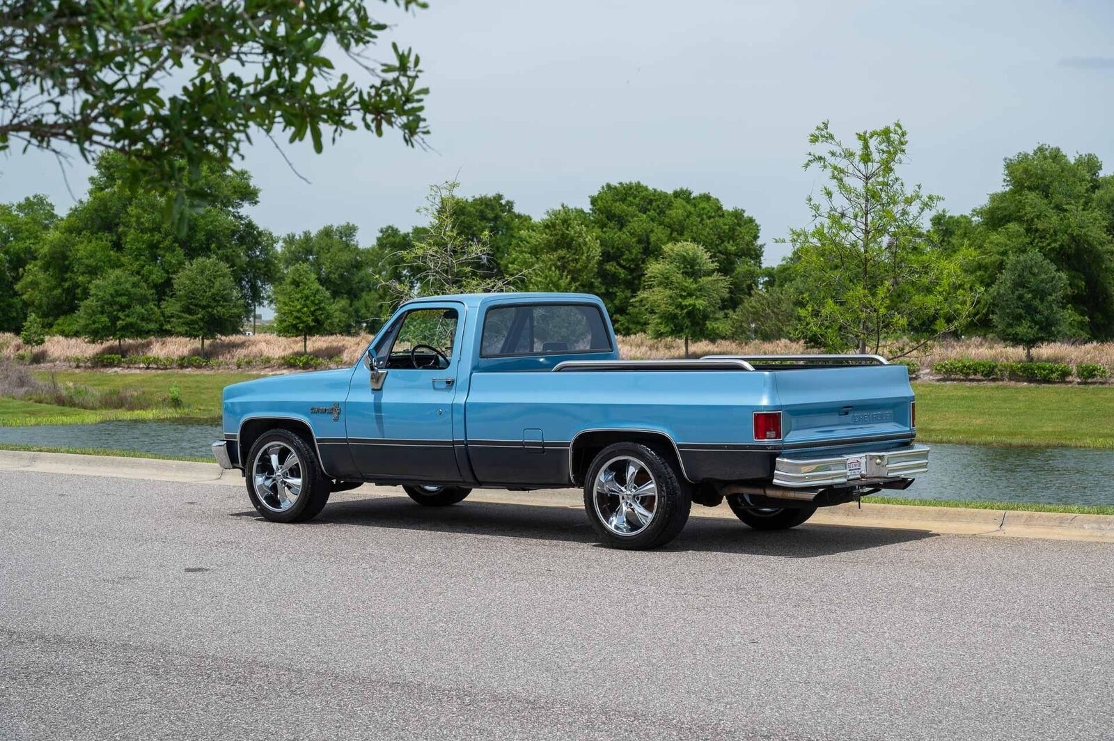 Chevrolet-C-10-1985-3