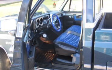 Chevrolet-C-10-1986-20