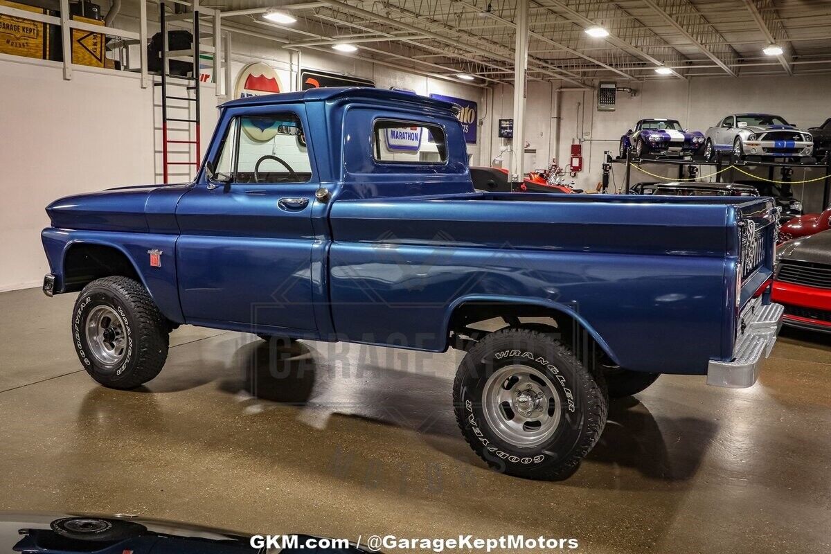 Chevrolet-C-10-Pickup-1965-11