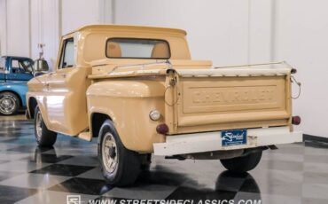 Chevrolet-C-10-Pickup-1966-9