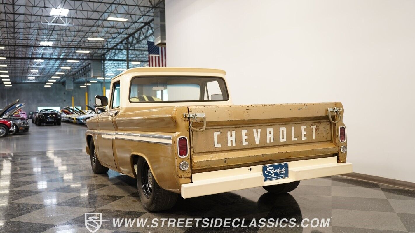 Chevrolet-C-10-Pickup-1966-9