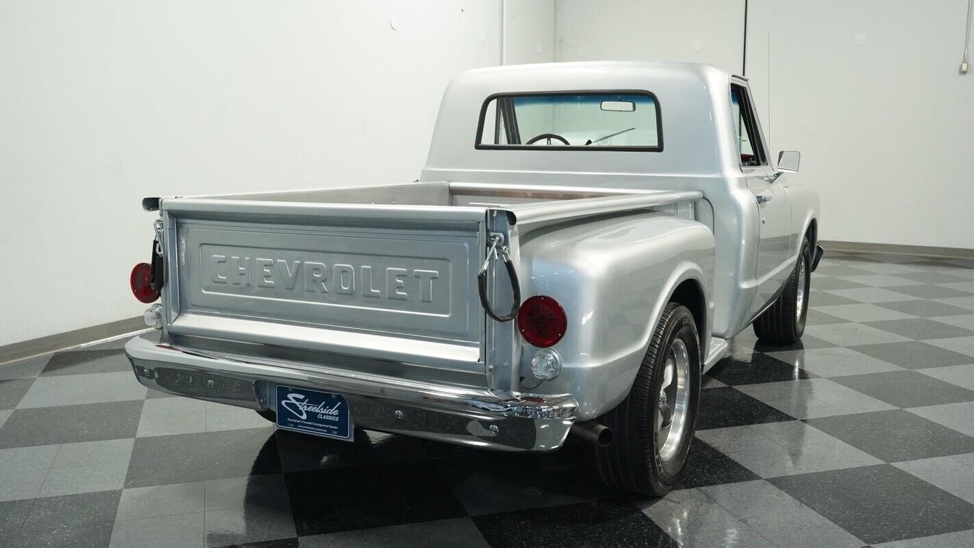 Chevrolet-C-10-Pickup-1967-10