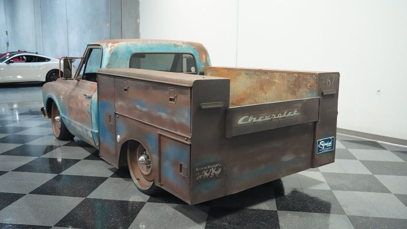 Chevrolet-C-10-Pickup-1967-8