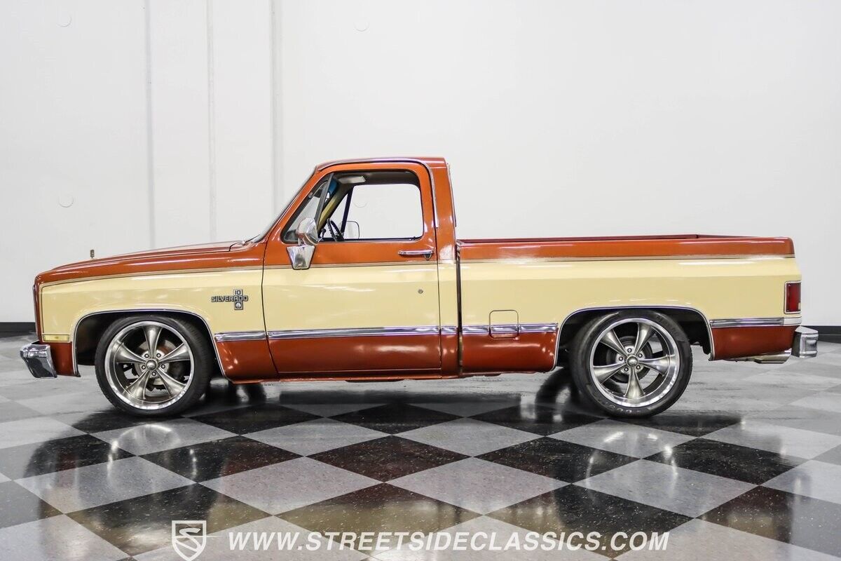 Chevrolet-C-10-Pickup-1983-2