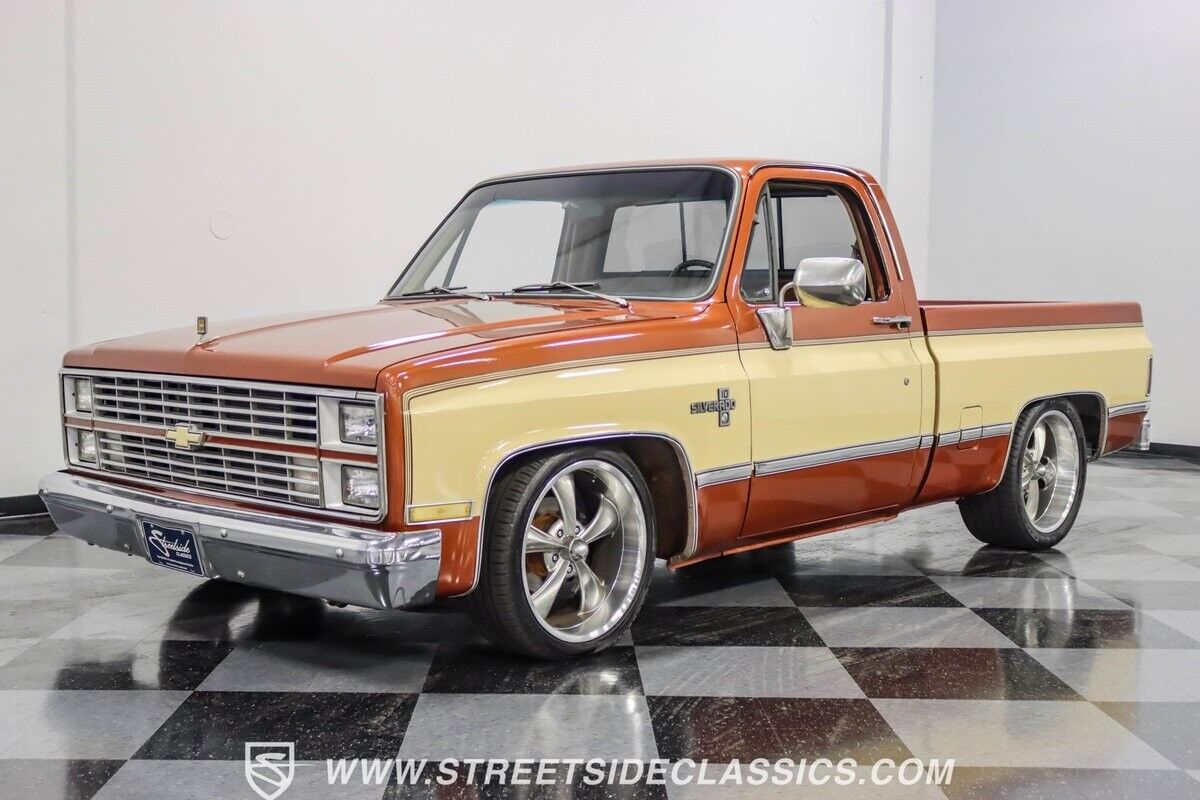 Chevrolet-C-10-Pickup-1983-5