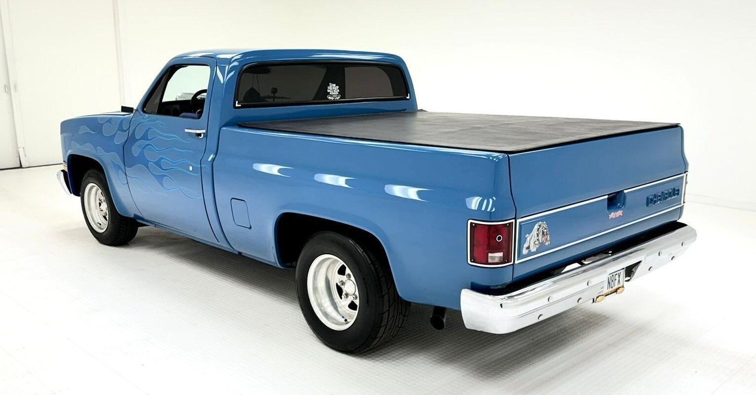 Chevrolet-C-10-Pickup-1984-2