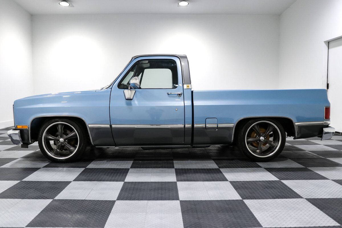 Chevrolet-C-10-Pickup-1984-3