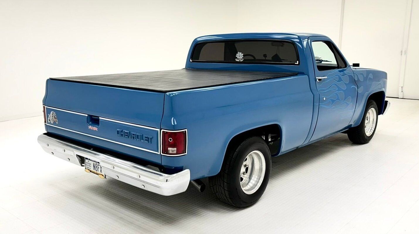 Chevrolet-C-10-Pickup-1984-4