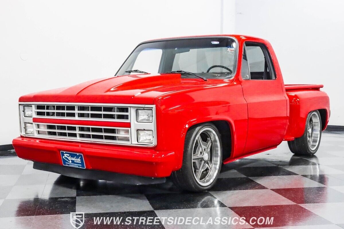 Chevrolet-C-10-Pickup-1984-5