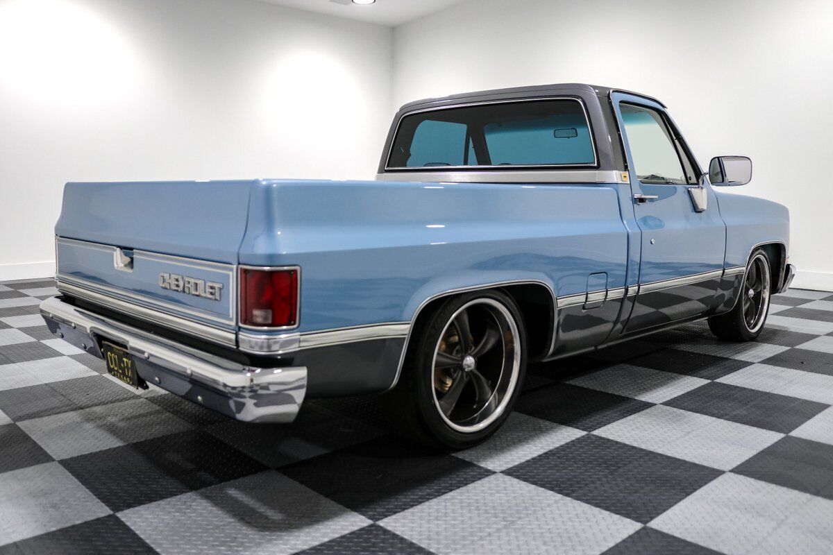 Chevrolet-C-10-Pickup-1984-6