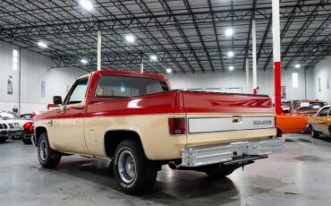 Chevrolet-C-10-Pickup-1985-2